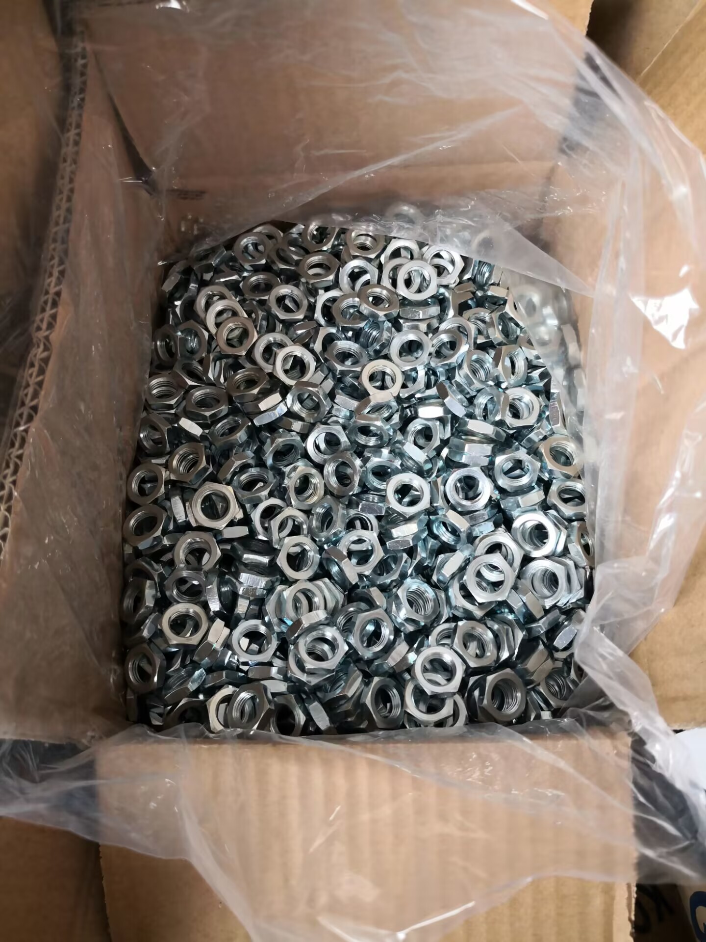 صامولة رقيقة مسدس DIN 439 2 ، مطلية بالزنك الصلب M10