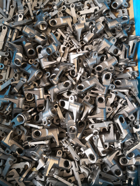 أنظمة تحرير الينابيع الغازية القابلة للقفل