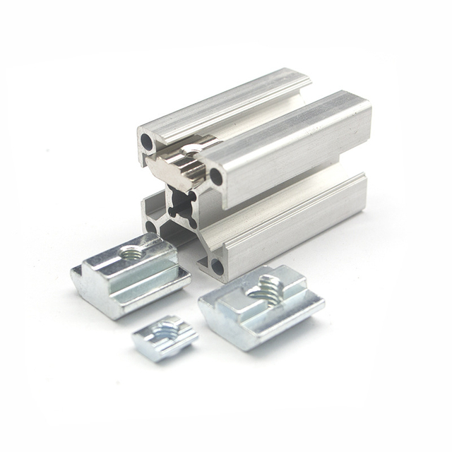 T- فتحة الصواميل